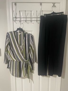 EST 1946 top large with old navy pixie sz12 pants stretch